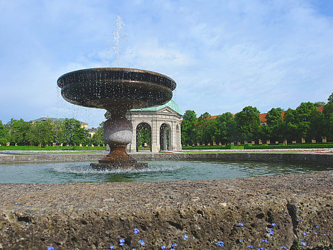 Brunnen im Hofgarten Fotos