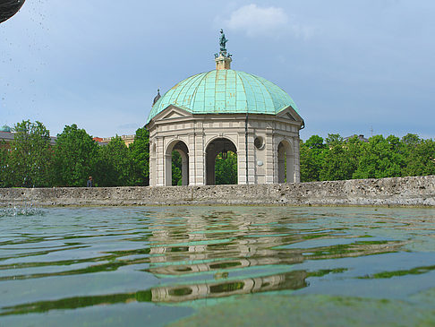 Foto Brunnen im Hofgarten - München