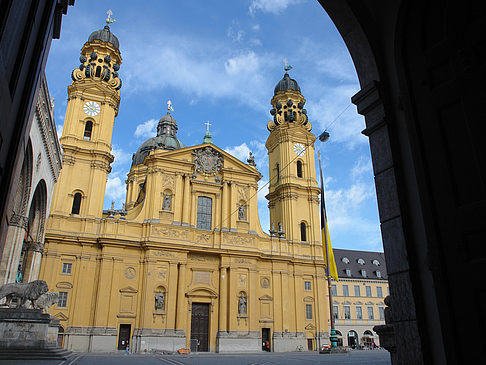 Fotos Theatinerkirche | München